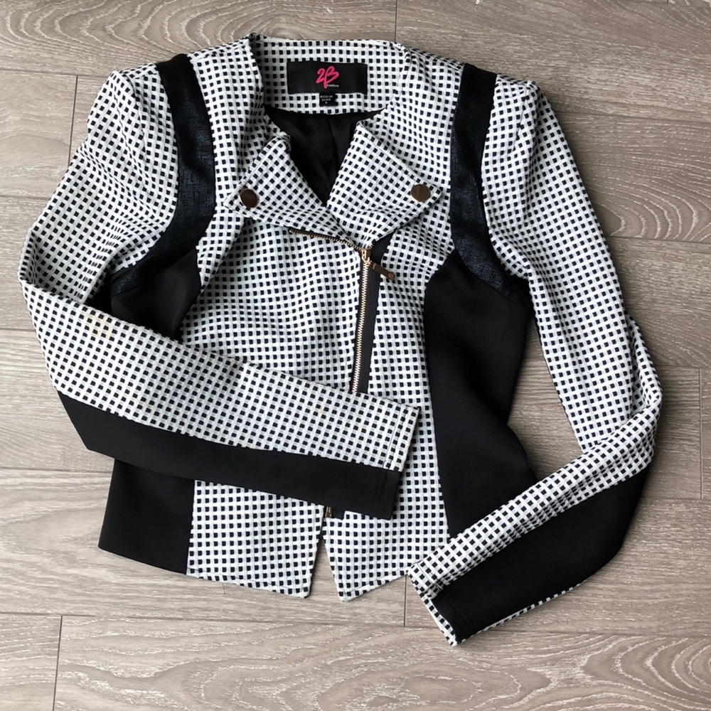 Structured shoulder Jacket